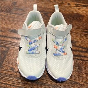 Nike White and Blue Mesh Sneakers with Quilted Design (246)